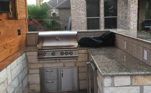 SERVICES Outdoor Kitchen